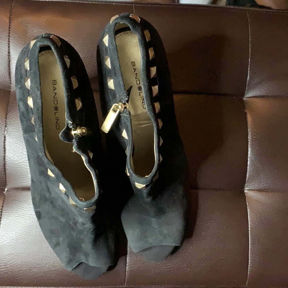 Bandolino suede booties size11
